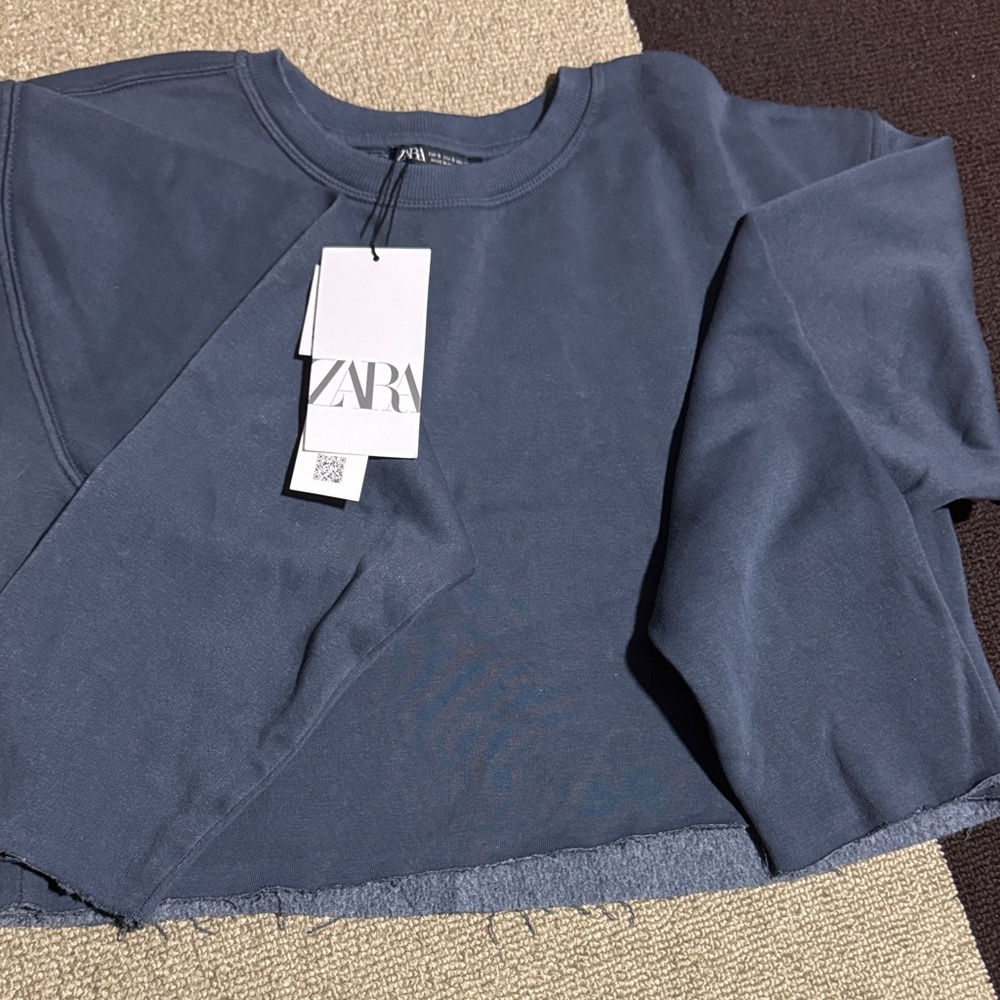 Zara Navy Cropped Sweatshirt